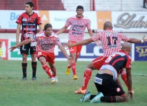 Andes-festeja-triunfo-AFA-Argentina_OLEIMA20150326_0194_3