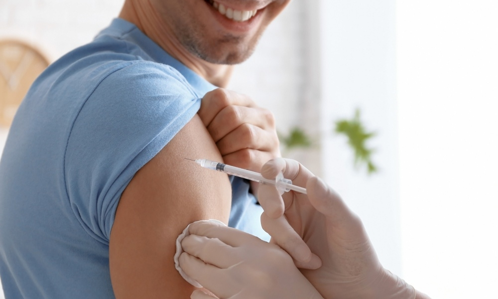 Comenzaron a aplicar el tercer refuerzo de la vacuna anticovid en las provincias