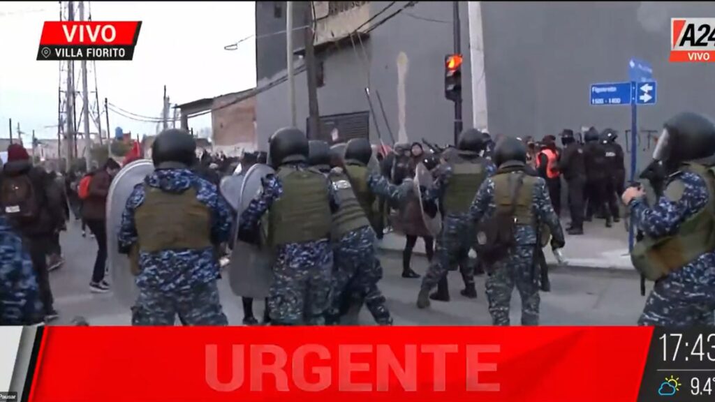Tras la represión policial, los gremios convocaron a un paro distrital docente en Lomas de Zamora