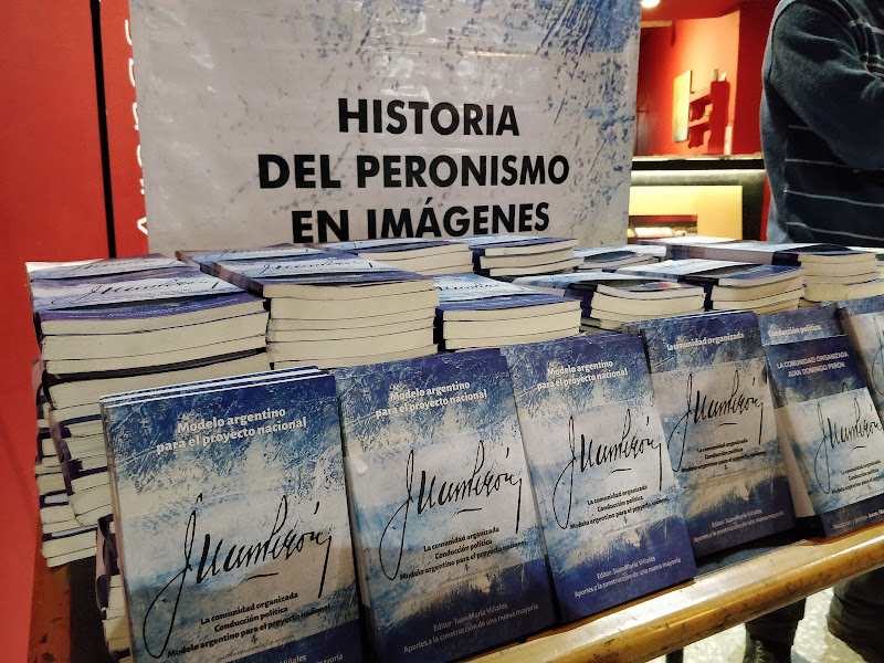 Llega la muestra «Historia del Peronismo en Imágenes» y los libros del Gral. Perón a Lomas de Zamora