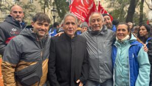 Bancarios se movilizaron a la Embajada de España&hellip;