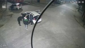 Robos piraña en serie aterrorizan a conductores en&hellip;