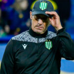 Troglio estalló contra la prensa tras el empate de Banfield