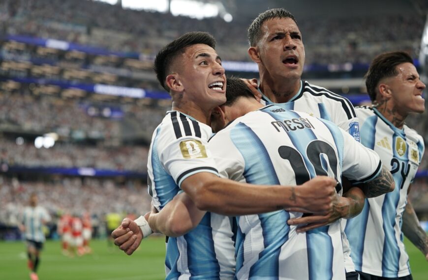Lomas al ritmo de la Selección:&hellip;
