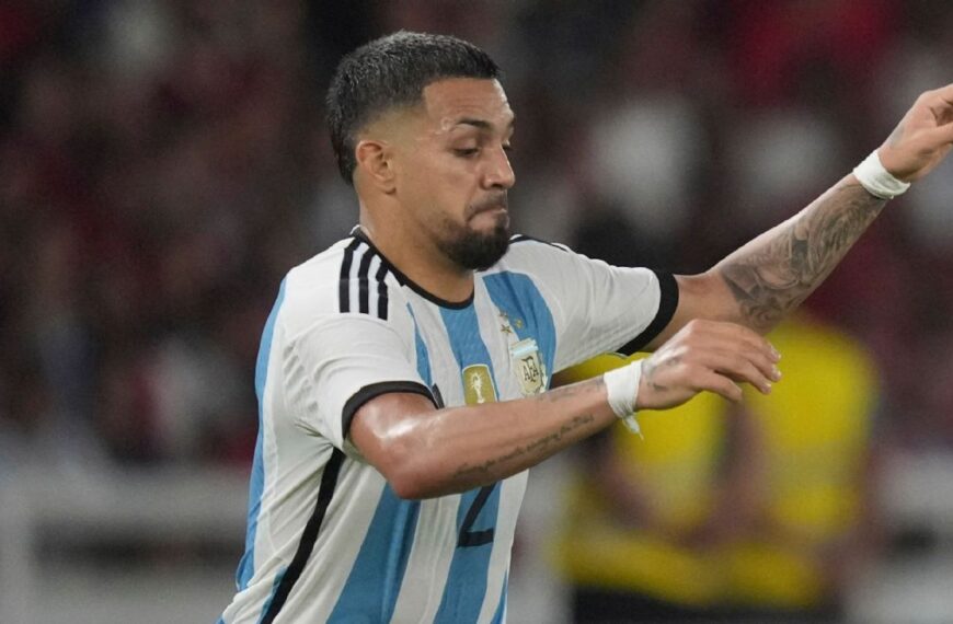 Facundo Medina: el defensor lomense será titular en el debut de Argentina en el Mundial