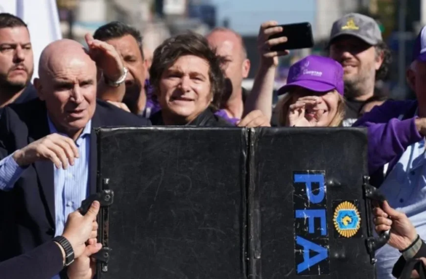 Giro judicial en Lomas: la Cámara Federal de La Plata revocó el procesamiento del joven detenido en la protesta contra Javier Milei
