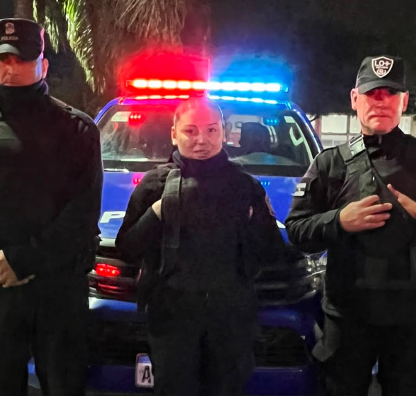 Nacimiento de urgencia en Santa Catalina: patrulleros asistieron un parto en el patio de una casa