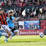 Temperley rescató un punto en Paraná con diez hombres