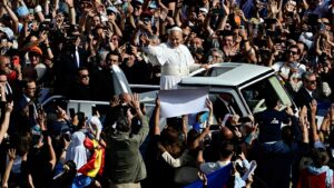 El Papa León XIV recorrerá avenidas y autopistas&hellip;