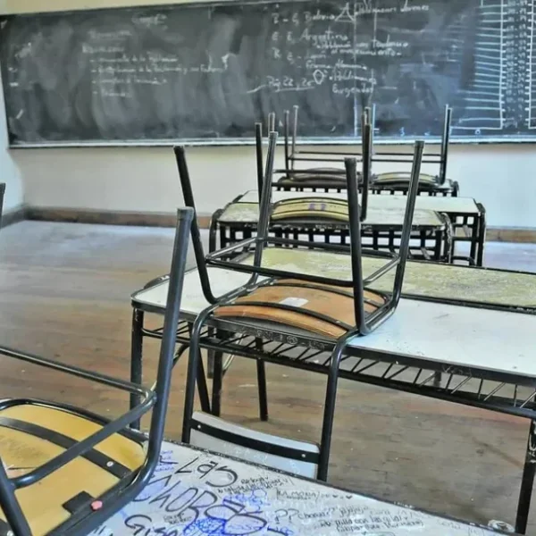 Gremios docentes disidentes vuelven al paro: habrá clases suspendidas este martes y miércoles en la provincia